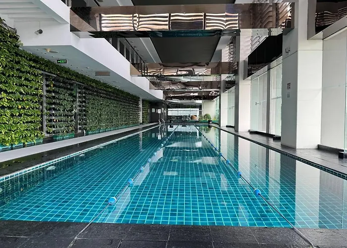 Apartment In Makati With Fast Wifi, Free Pool, Netflix And Own Balcony Manila